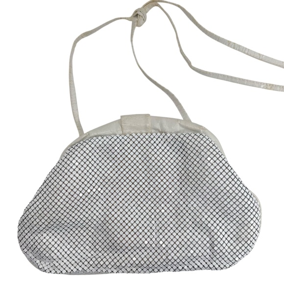 Vintage White Metal Mesh Clutch Purse - Picture 15 of 15